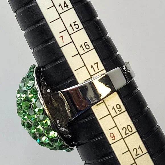 Green Rhinestone Adjustable Ring Size 8 - Picture 3 of 6